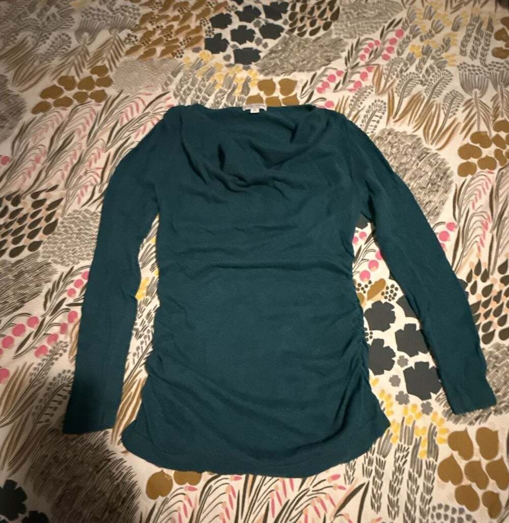 Liz Lange Maternity Teal Long Sleeve Side Ruched Top